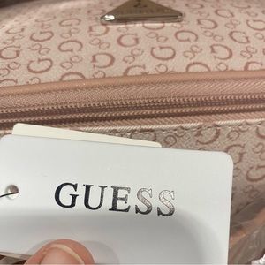 GUESS Light Rose Gold Cosmetic Make-up Travel Bag